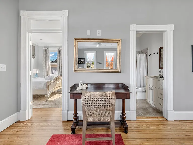 703 King St #B — Photo 17