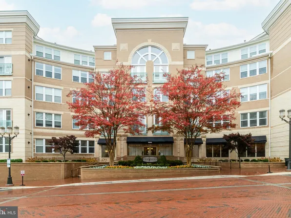 12000 Market St APT 235, Reston, VA 20190