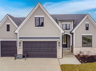 1207 S 92nd St, West Des Moines, IA 50266