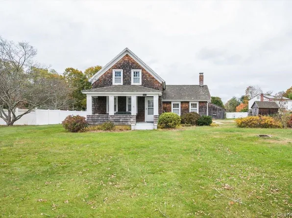 811 Locust Avenue, Bohemia, NY 11716