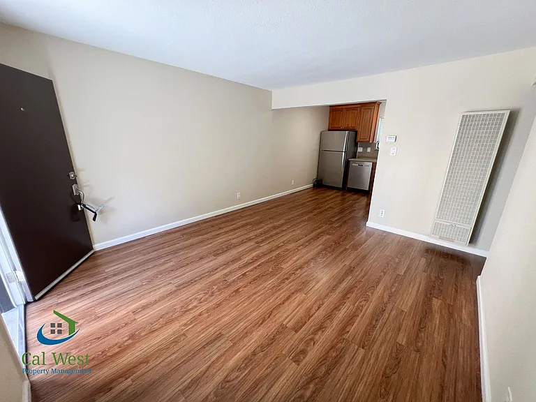 428 S 11th St #3 — Photo 7