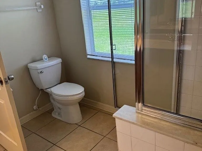 1017 NW 24th Ave — Photo 37