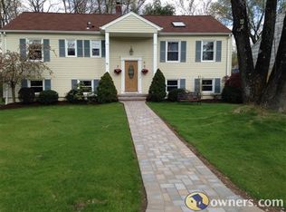 8 Falcon Rd, Livingston, NJ 07039