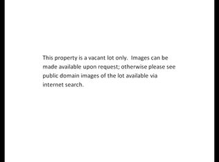 2 Cove Ln, Westhampton Beach, NY 11978