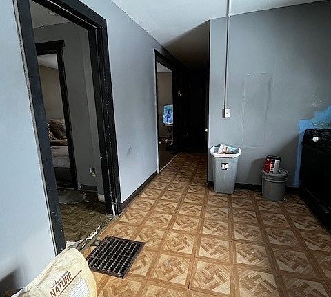 4th image of 55 Greenleaf St