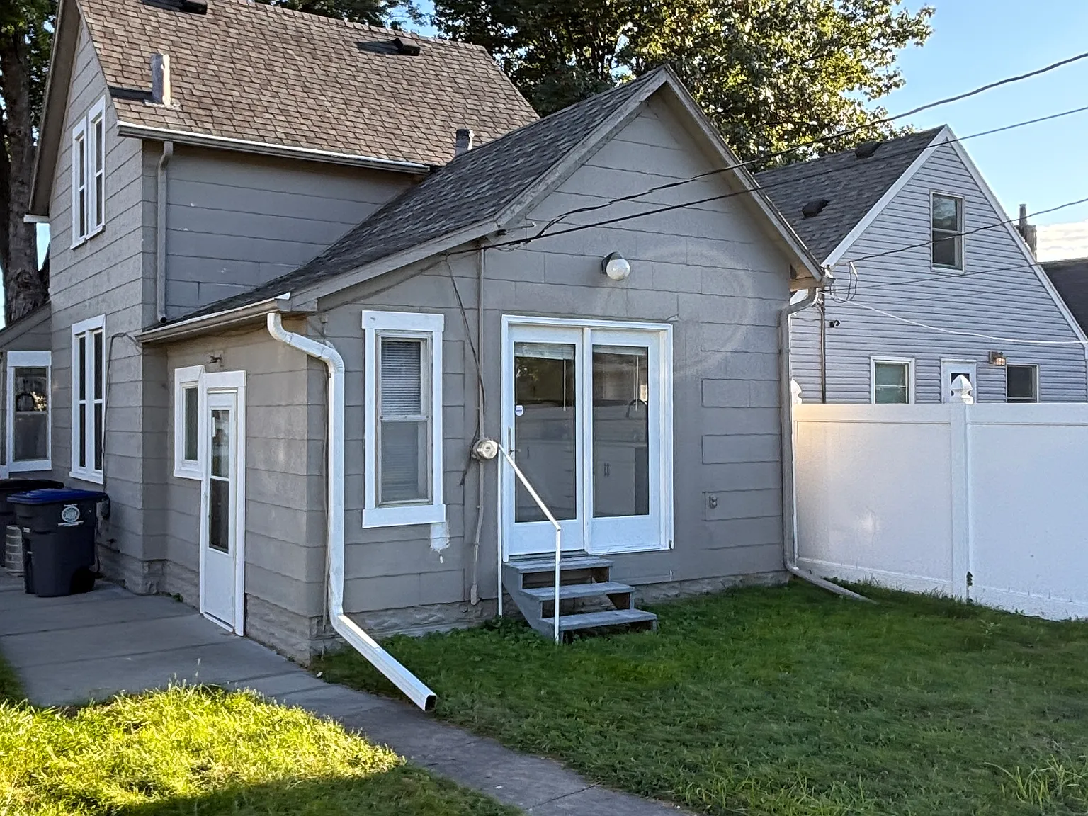 3 bed, 1172 sqft, $1,800 — Photo 3