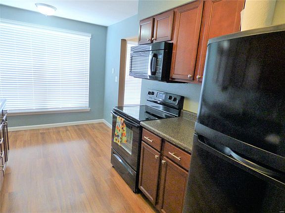 5th image of 1951 Greenpoint Dr APT 203