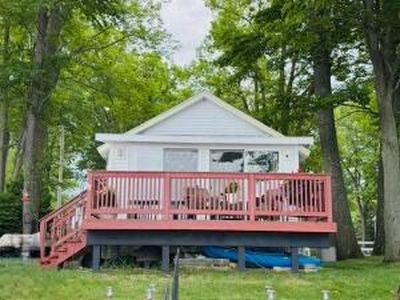 1106 Houghton View Dr, Houghton Lake, MI, 48629
