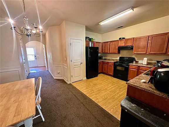 4th image of 2655 Avanti Way