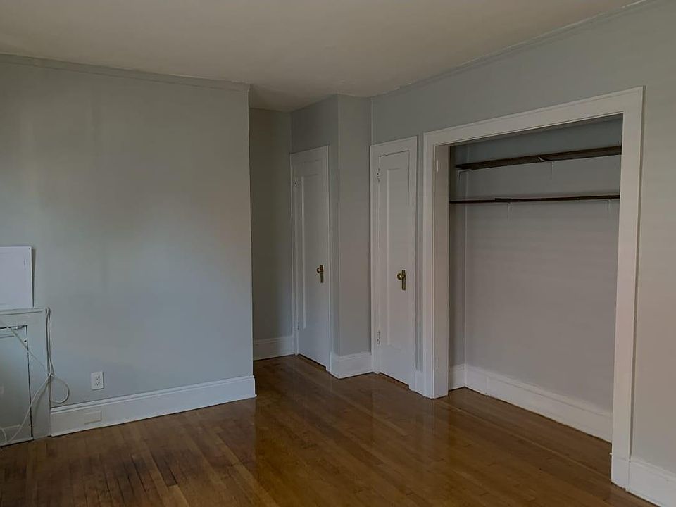 1st image of 2 Livingston Ave #2