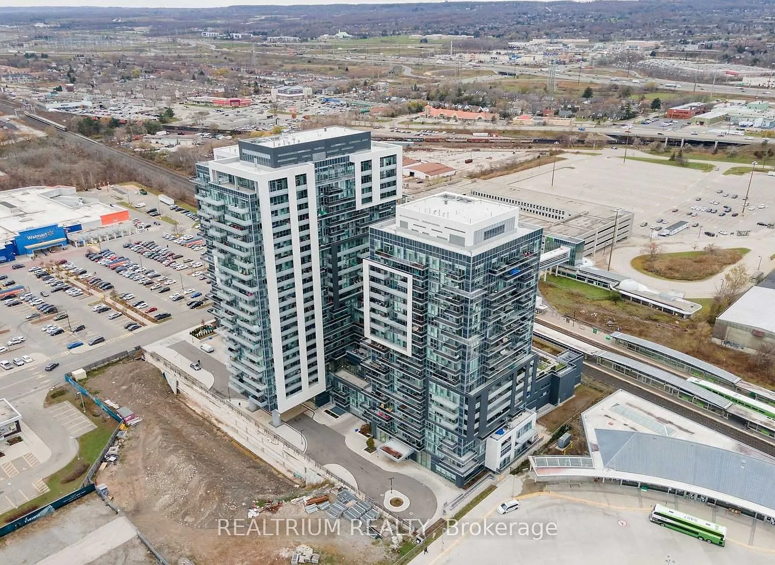 2 bed, $2,749 — Photo 1