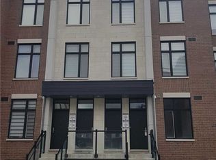 9560 Islington Ave #205, Vaughan, ON L4H 4Z5