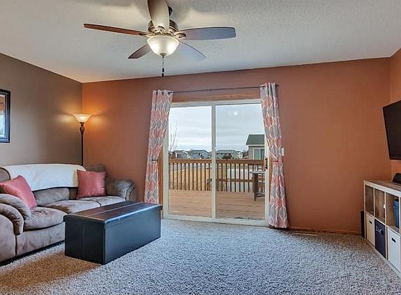 Upstairs Living Room 
