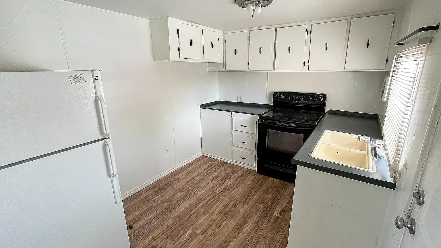 2 bed, $375 — Photo 2