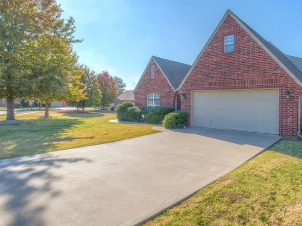 9802 N 102nd Ave E, Owasso, OK 74055