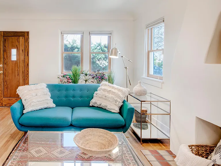 318 Bryn Mawr Dr SE — Photo 4