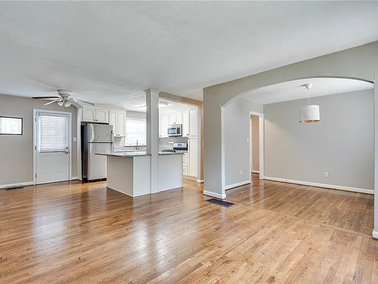 1424 Hosea L Williams Dr NE — Photo 11