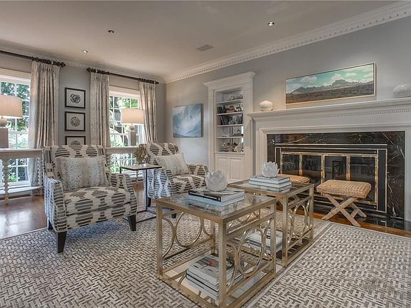 4th image of 3861 Bellaire Cir