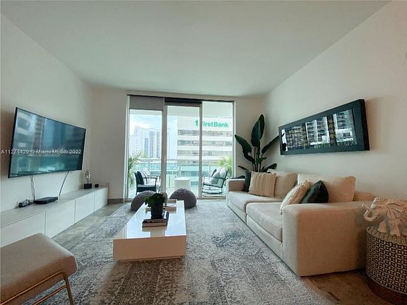 3rd image of 951 Brickell Ave #12