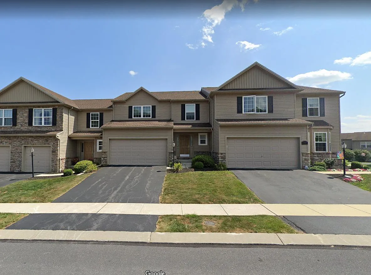 1741 Haralson Dr — Photo 2