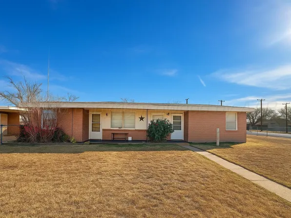 300 N Briscoe Ave, Tulia, TX 79088