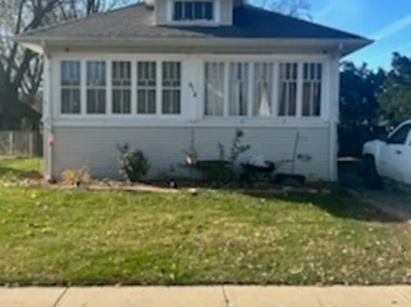 614 Illinois Ave, Elgin, IL 60120