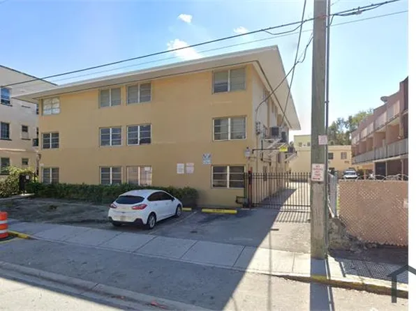 954 SW 4th St APT 12, Miami, FL 33130