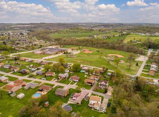 423 Locust Ave, Houston, PA 15342