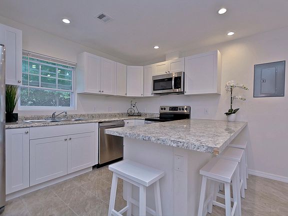 4th image of 29332 Whippoorwill Ln