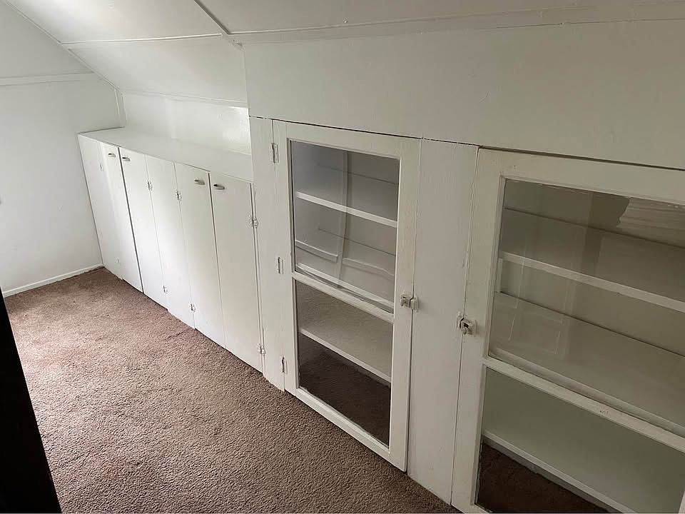 Kitchen pantry