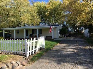 907 Pine St, Dewitt, MI 48820