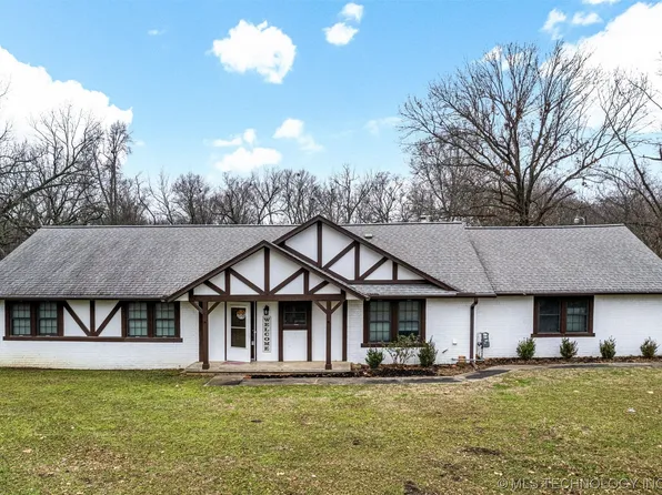 25702 S Greenway Dr, Claremore, OK 74019