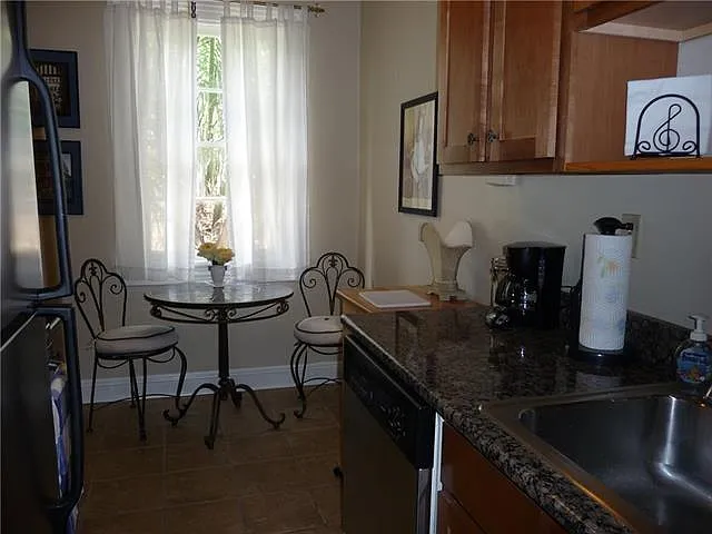 3300 Saint Charles Ave #27 — Photo 5