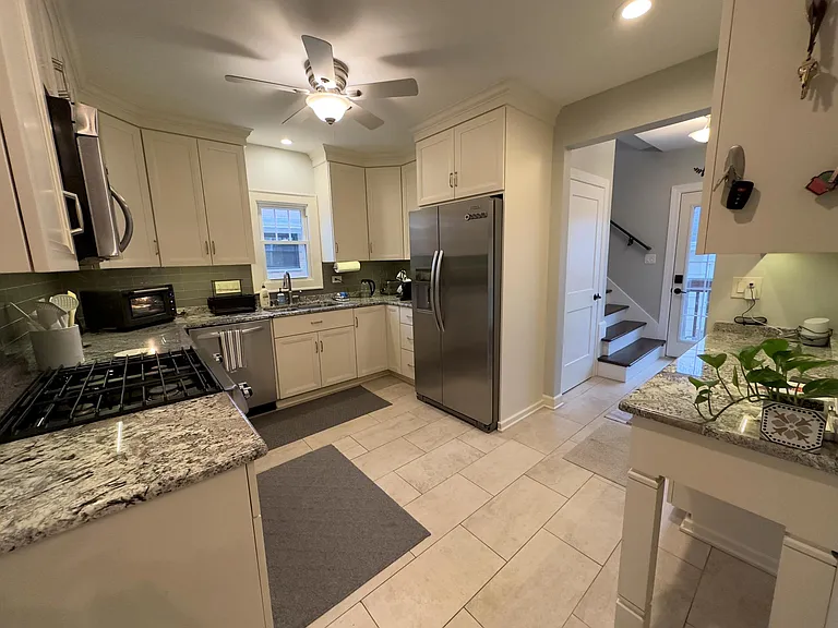 4907 Bryan Pl — Photo 5