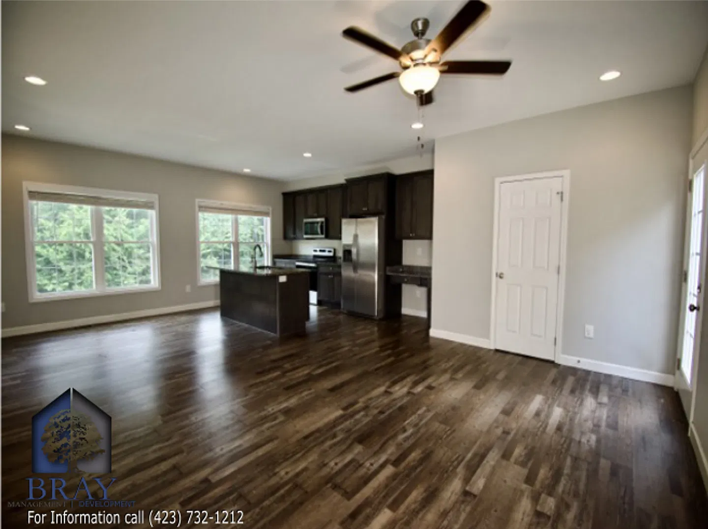 Modern 2-Bed Townhome in Ridge Pointe Subdivision Johnson City — Photo 3