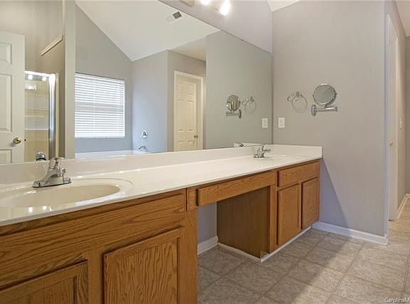 5th image of 905 Southridge Dr
