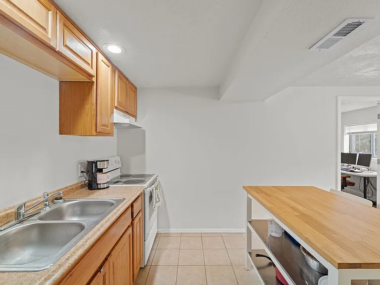 2352 N Circle Dr #B — Photo 5
