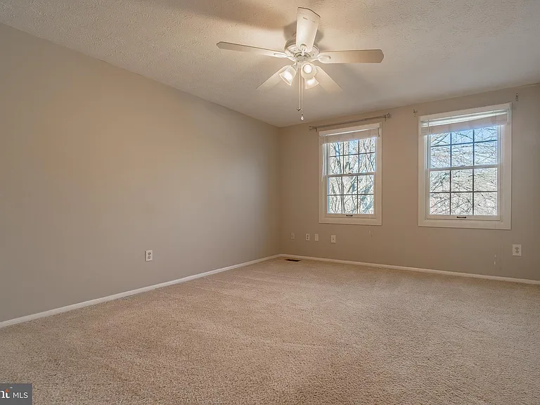 2911 Montauk Ct — Photo 22