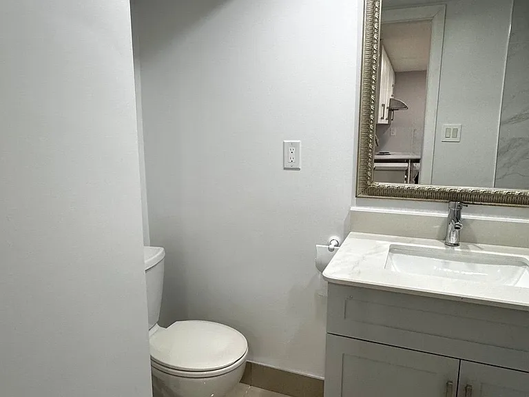 261 Essex Ave — Photo 16