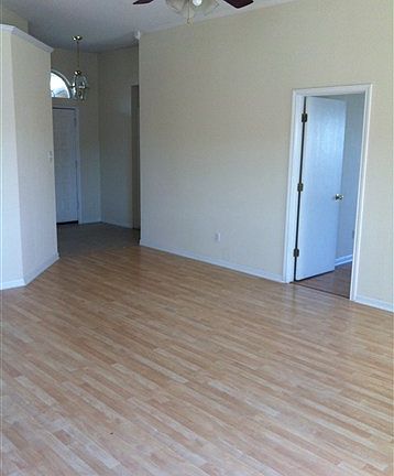 4th image of 4818 Silver Wood Ct