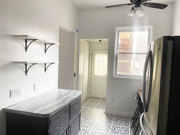 KITCHEN 2 + DINING AREA