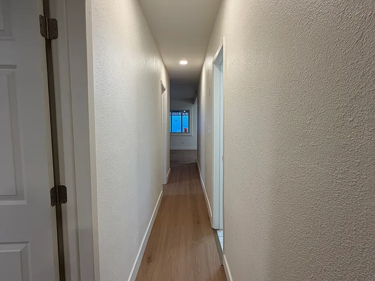 2704 Highland Ave — Photo 6