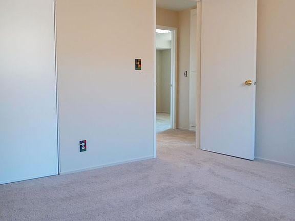 5th image of 1544 Meadowlark Ln