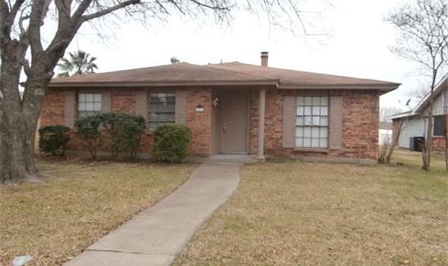 1st image of 1834 W Sandra Ln
