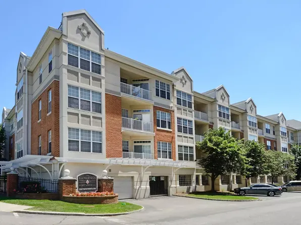 The Landings at Port Imperial