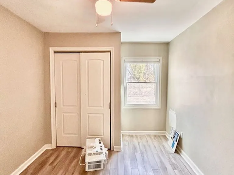 2127 Pimmit Dr — Photo 12