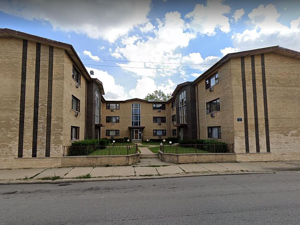 1st image of 8700 S Paxton Ave #C3