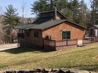 722 Fargo Creek Rd, Laceyville, PA 18623