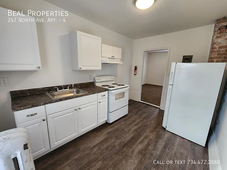 247 North Ave #4 — Photo 4