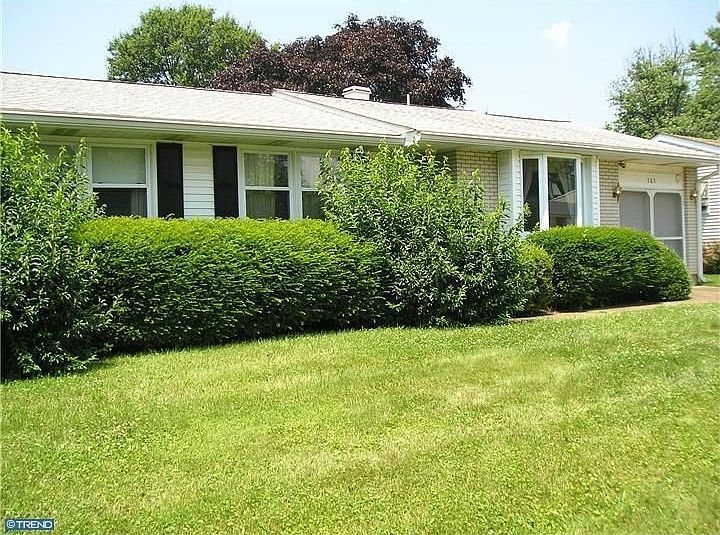 1st image of 703 Elmtree Ln